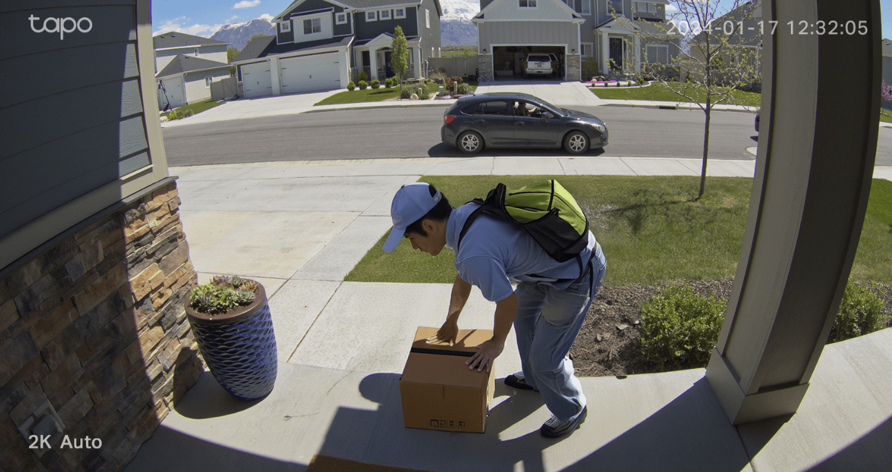 No Blind Spots with 160° FOV.